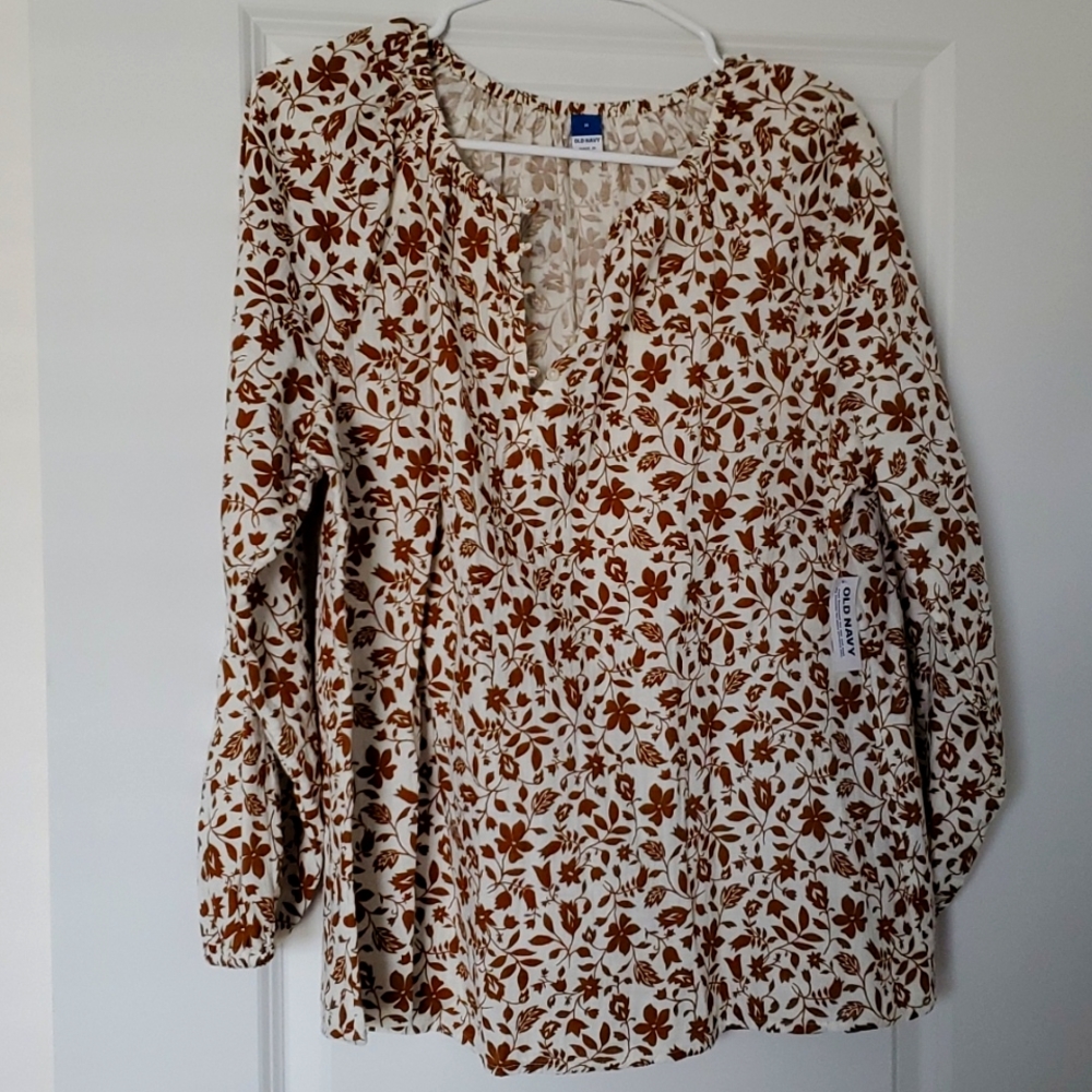 NWT Old Navy Blouse Size Medium
